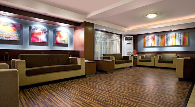 Kapila Business Hotel Pune Exteriör bild