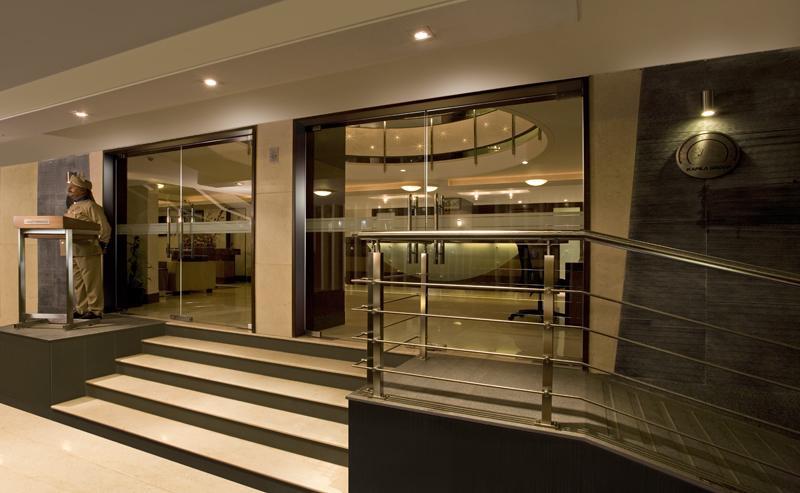 Kapila Business Hotel Pune Exteriör bild