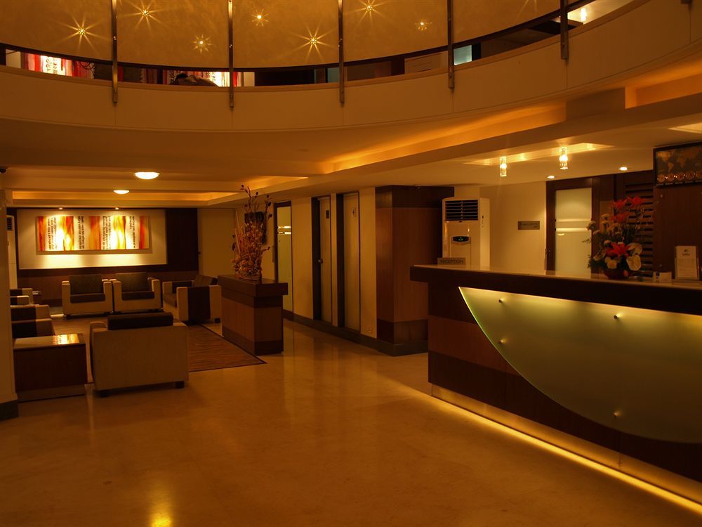 Kapila Business Hotel Pune Exteriör bild