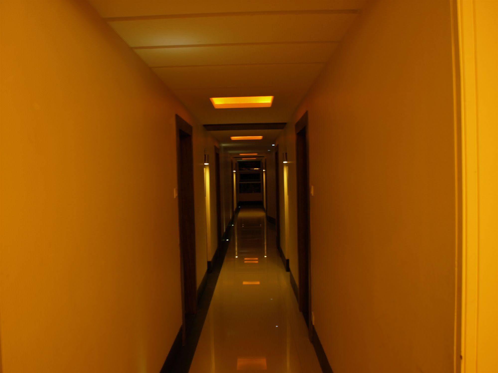 Kapila Business Hotel Pune Exteriör bild
