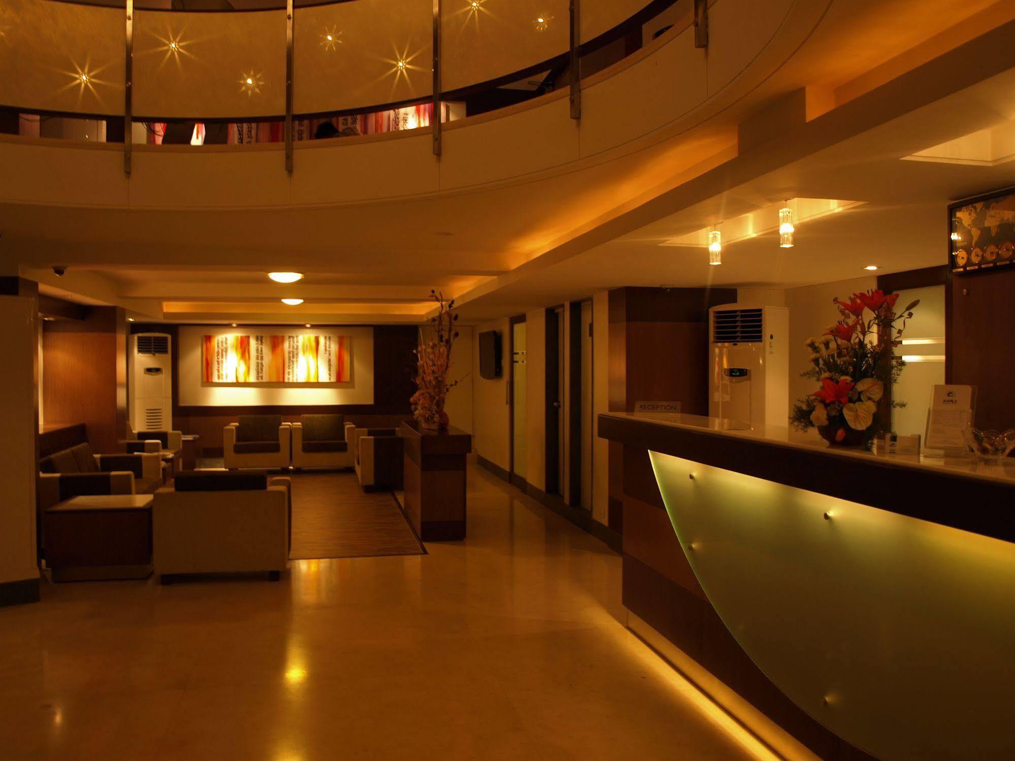 Kapila Business Hotel Pune Exteriör bild